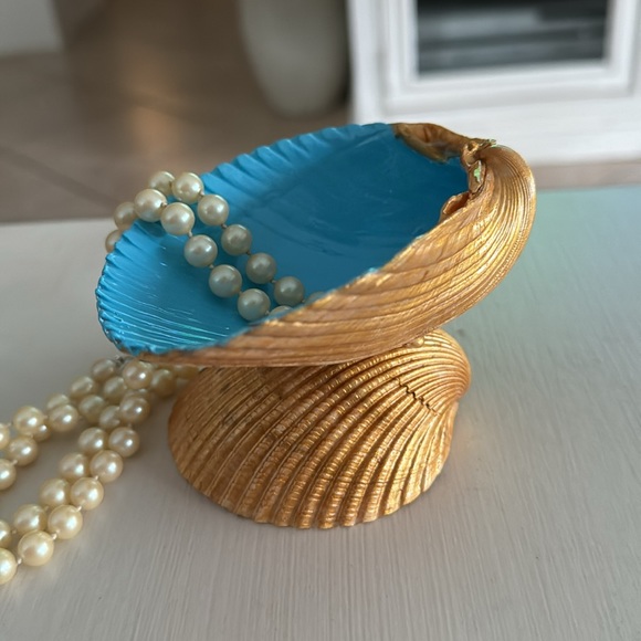 Seashell Jewelry Holder/Trinket Dish - Picture 3 of 4